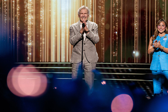 081124_HONDA_CENTER_0020