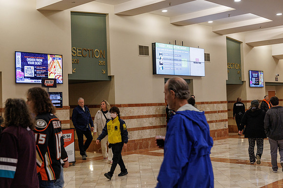 031125_ANAHEIM_DUCKS_0754