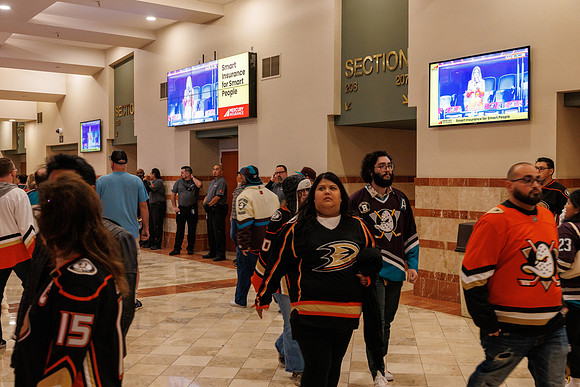 101624_ANAHEIM_DUCKS_0203