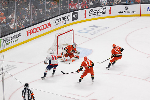 031125_ANAHEIM_DUCKS_1596