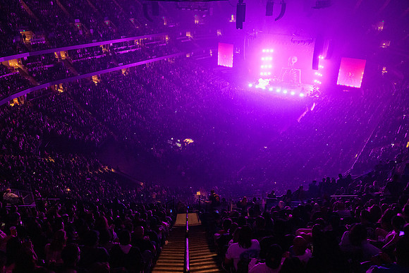 060124_HONDA_CENTER_0718