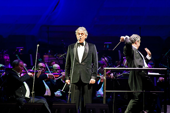 121111_Honda_Center_034