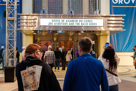 040325_GROVE_OF_ANAHEIM_003