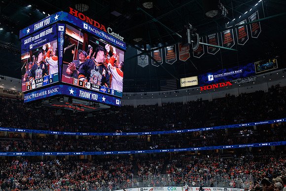 031125_ANAHEIM_DUCKS_1254