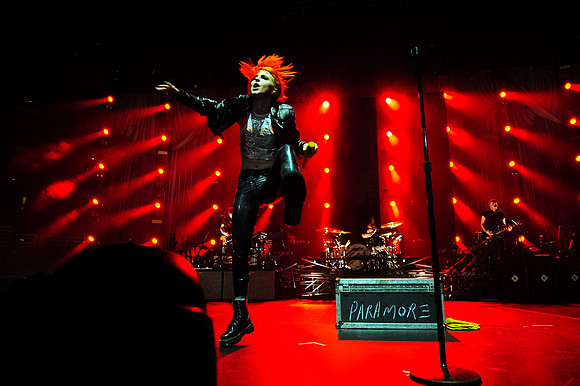 101913_HONDA_CENTER_0200