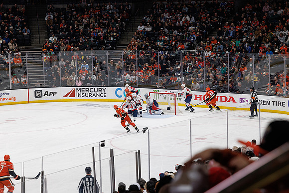 031125_ANAHEIM_DUCKS_1057