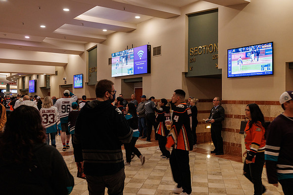 101624_ANAHEIM_DUCKS_0100