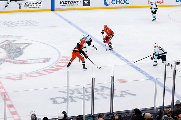 101624_ANAHEIM_DUCKS_0453