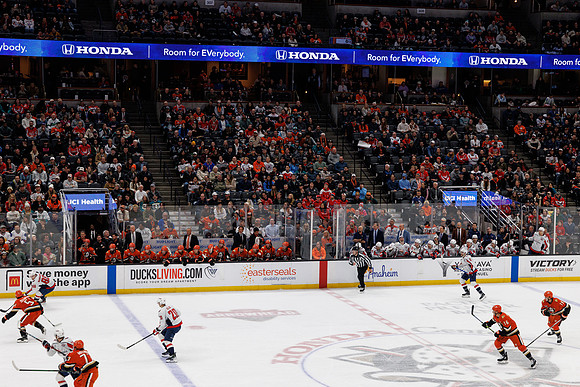031125_ANAHEIM_DUCKS_1063