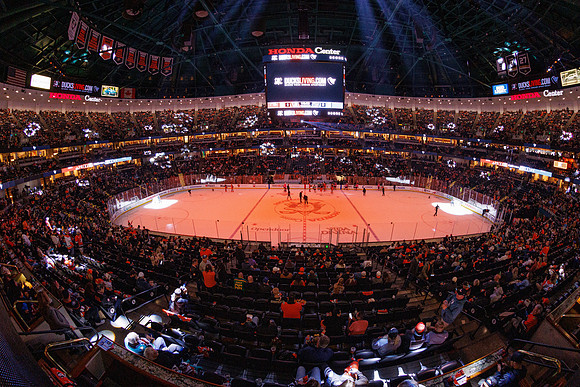 101624_ANAHEIM_DUCKS_1025