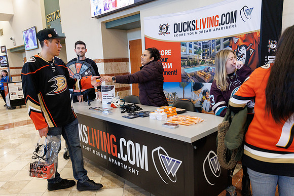 031125_ANAHEIM_DUCKS_0726