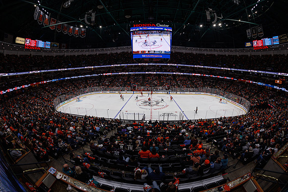 101624_ANAHEIM_DUCKS_1076