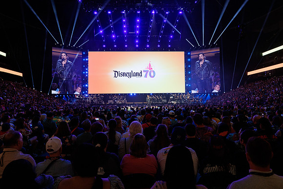 081024_HONDA_CENTER_0179