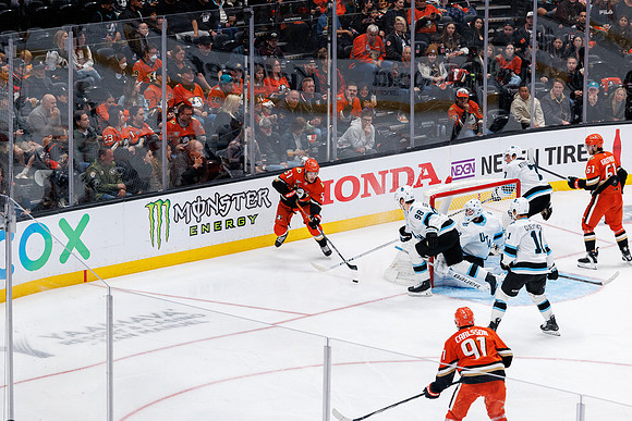 101624_ANAHEIM_DUCKS_0580
