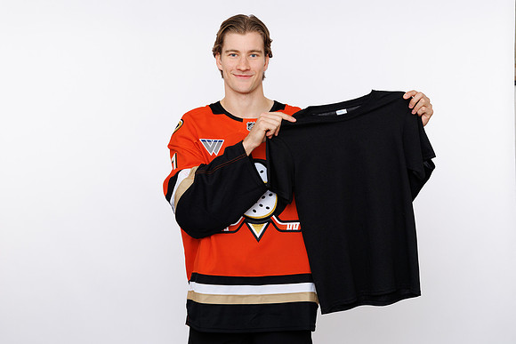 091125_ANAHEIM_DUCKS_107