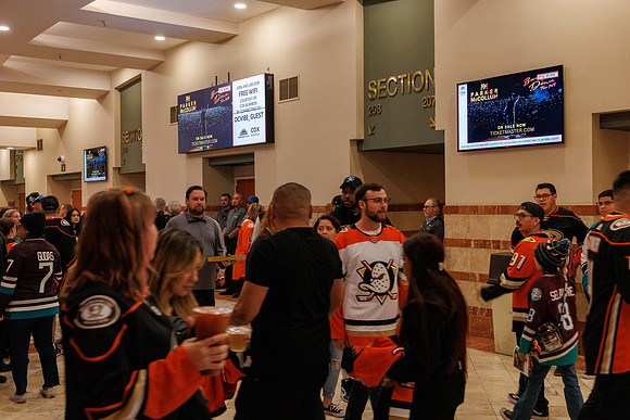 101624_ANAHEIM_DUCKS_0161