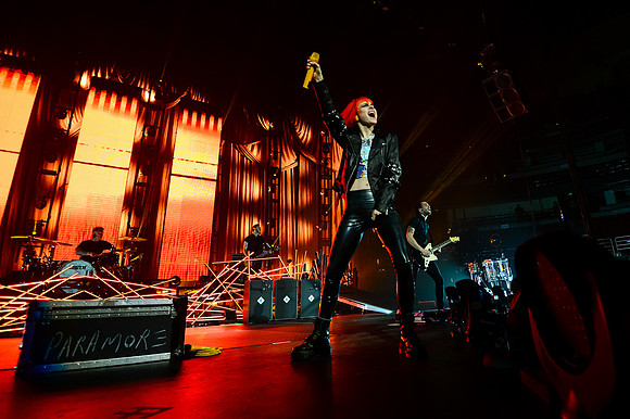 101913_HONDA_CENTER_0229