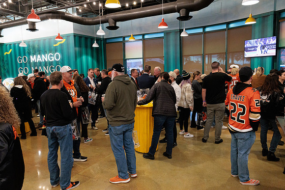 101425_ANAHEIM_DUCKS_002