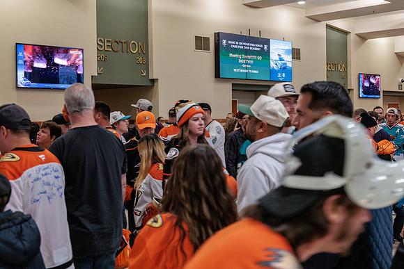 101425_ANAHEIM_DUCKS_084