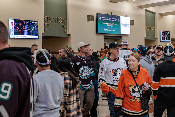 101425_ANAHEIM_DUCKS_089