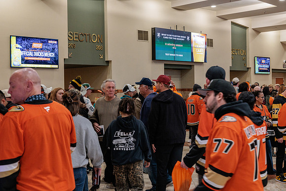 101425_ANAHEIM_DUCKS_100
