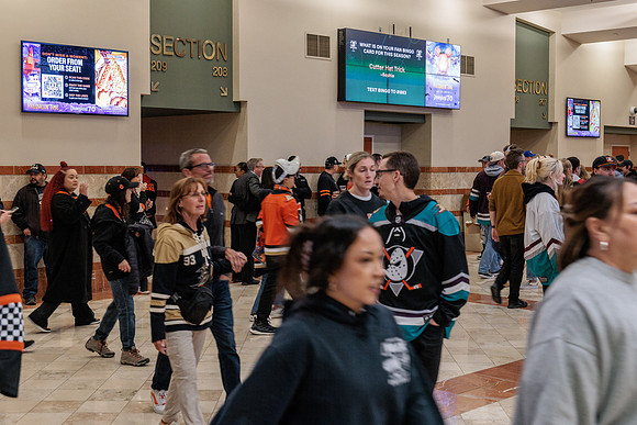 101425_ANAHEIM_DUCKS_142