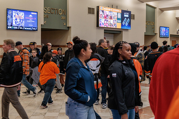 101425_ANAHEIM_DUCKS_200