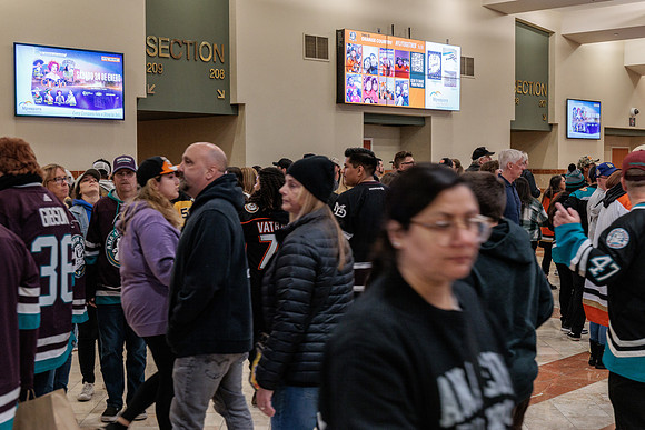 101425_ANAHEIM_DUCKS_203