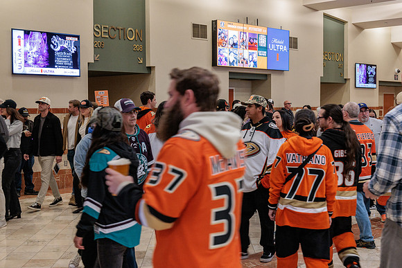 101425_ANAHEIM_DUCKS_211