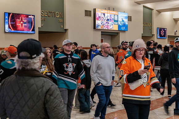 101425_ANAHEIM_DUCKS_245