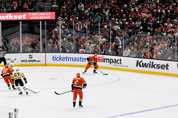 101425_ANAHEIM_DUCKS_379