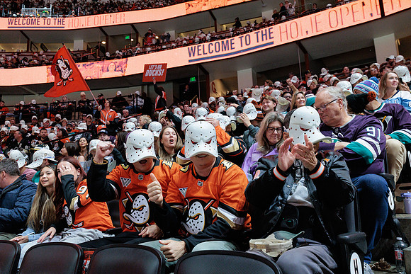 101425_ANAHEIM_DUCKS_425