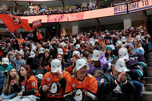 101425_ANAHEIM_DUCKS_429