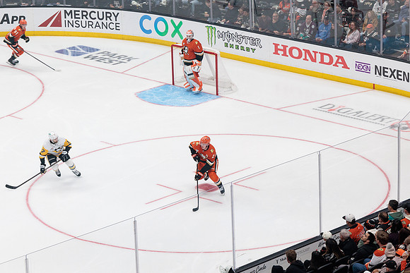 101425_ANAHEIM_DUCKS_543