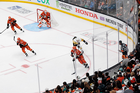 101425_ANAHEIM_DUCKS_687
