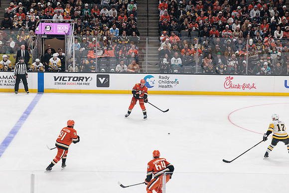 101425_ANAHEIM_DUCKS_810