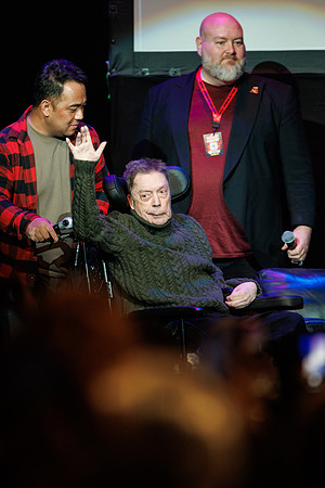 110225_OC_VIBE_0101
