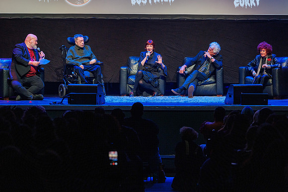 110225_OC_VIBE_0206