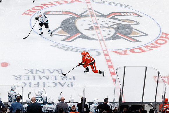101624_ANAHEIM_DUCKS_0670