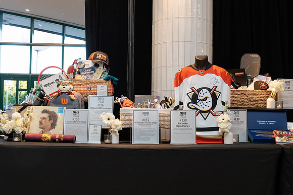 011126_ANAHEIM_DUCKS_007