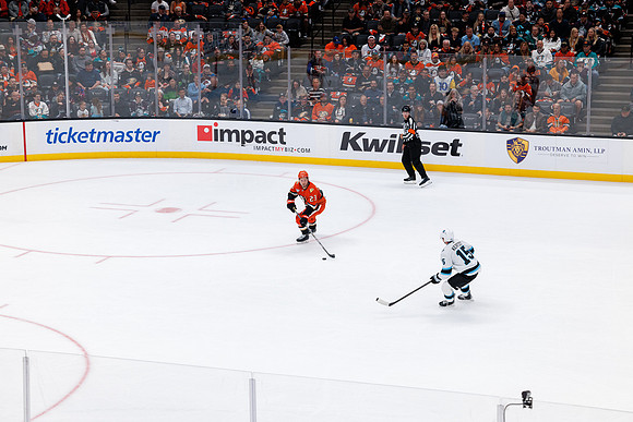 101624_ANAHEIM_DUCKS_0512
