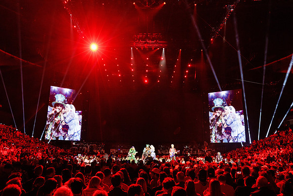 081024_HONDA_CENTER_0008