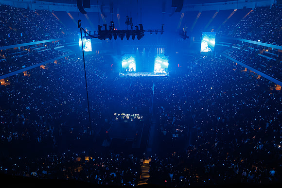 031126_HONDA_CENTER_0162