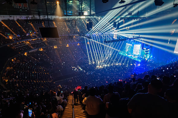 031126_HONDA_CENTER_0176