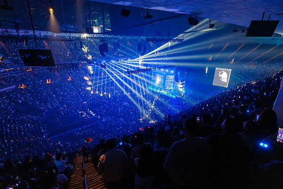 031126_HONDA_CENTER_0181