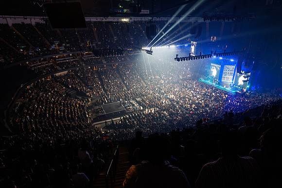 031126_HONDA_CENTER_0196