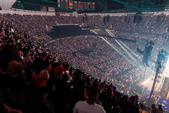 031126_HONDA_CENTER_0220
