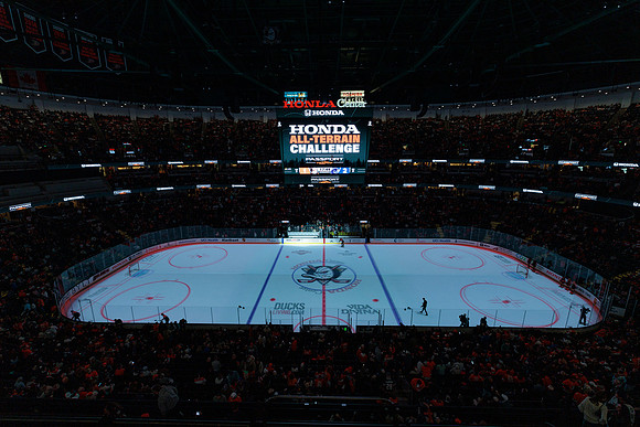 041226_ANAHEIM_DUCKS_0511