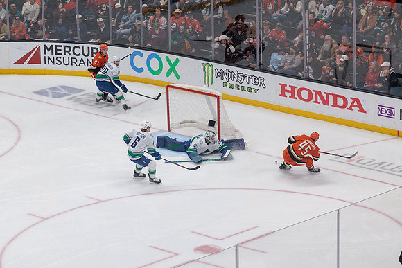 041226_ANAHEIM_DUCKS_1415