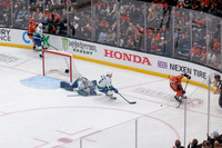 041226_ANAHEIM_DUCKS_1417